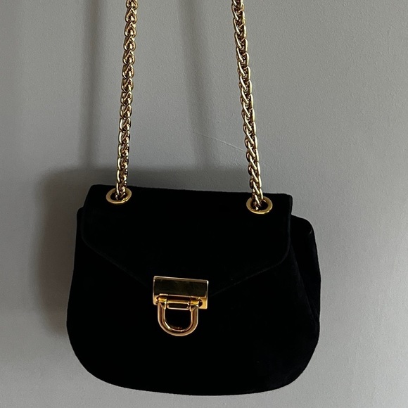Browns Shoes Made in Canada Small Black Velvet Purse Gold Chain and Hardware - Picture 3 of 14